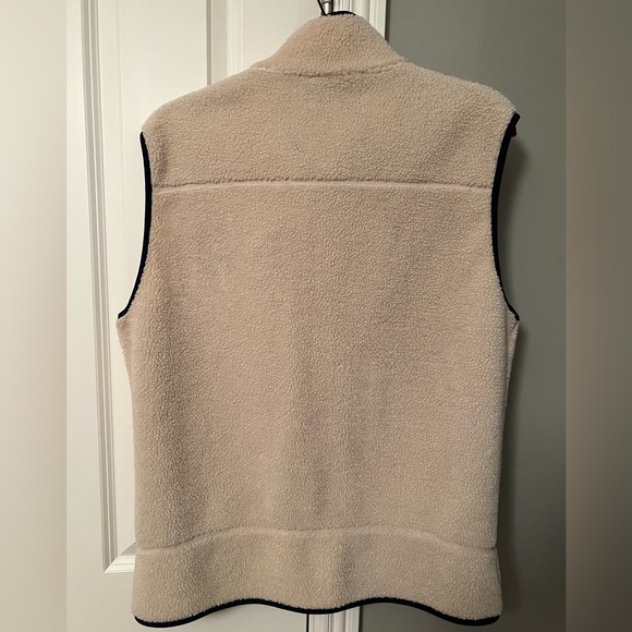 UnTuckIt Vest - Picture 3 of 3